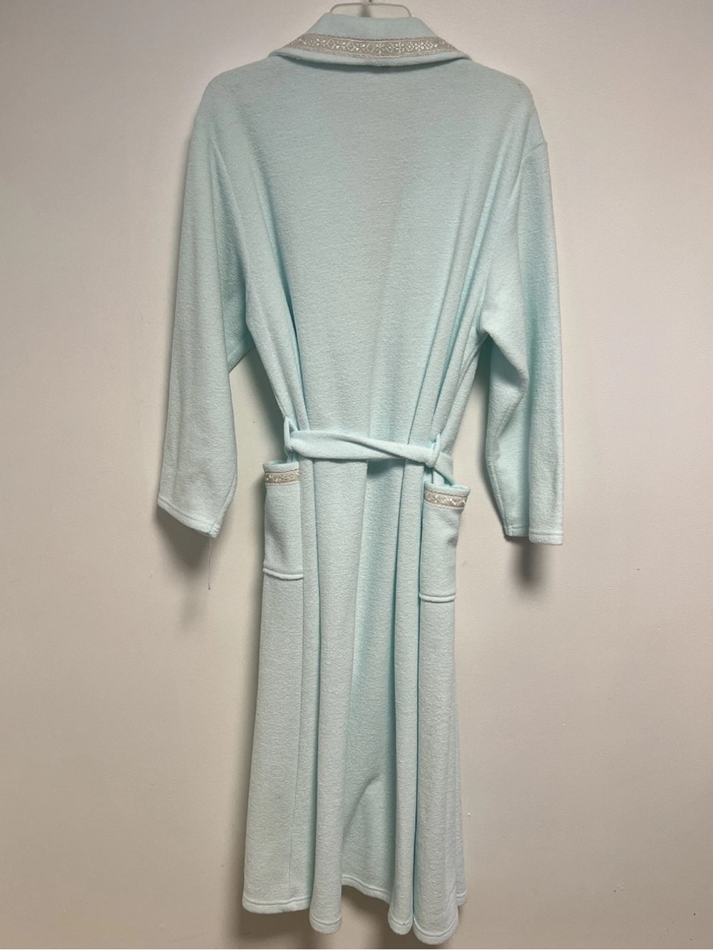 Miss Elaine Bathrobe Mint Blue with Embroidered Flowers & Lace Detail Large NWT! - Picture 6 of 8